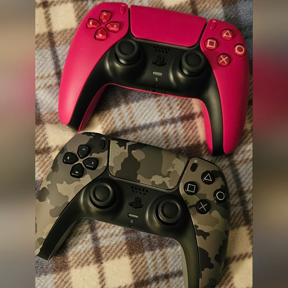 2 Brand New Playstation 5 Dual Sense Controllers